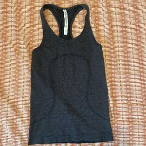 Lululemon sparkly razed back workout tank top